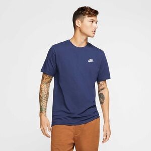Nike Men's Sportswear Club Short-Sleeve T-Shirt